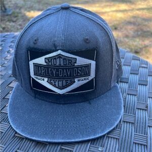 Harley Davidson Men's Patch  Fitted Size 7  1/4 Cap Hat New Era